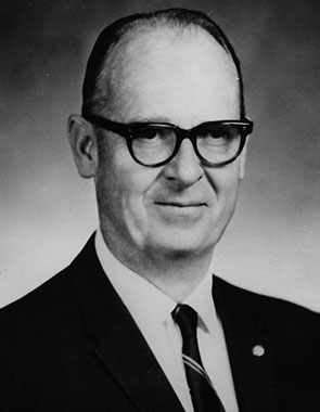 William E.Walk,Jr.
